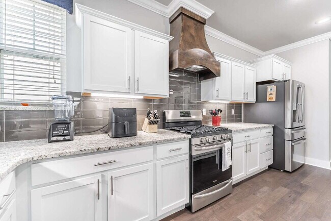 Building Photo - 3-Bedroom Retreat with 2.5 Baths in Rogers, AR – Spacious 2055 Sq Ft