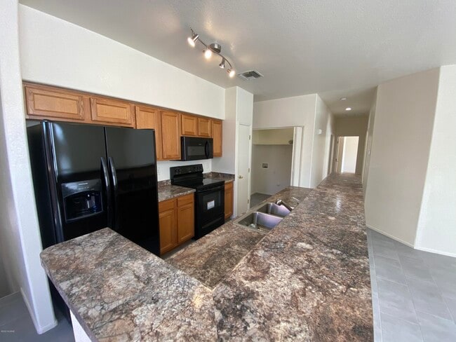 Foto del edificio - 1262 E Weimer Cir