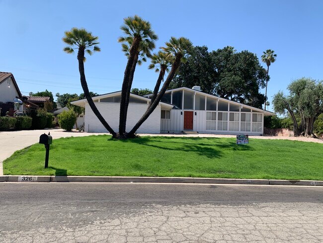 Building Photo - 326 Las Riendas Dr