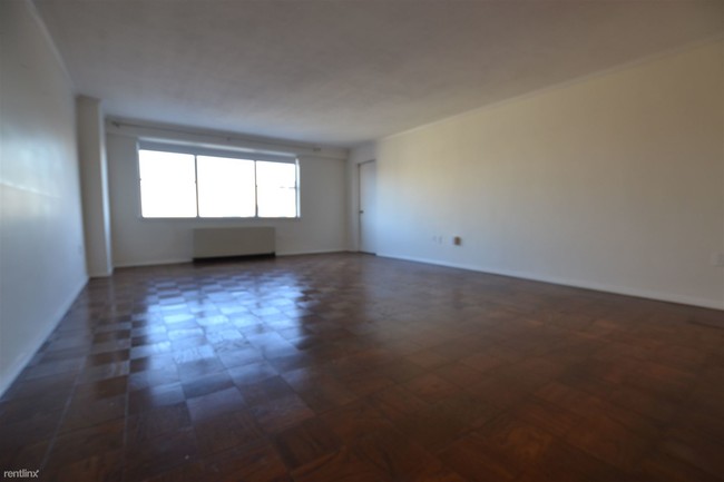 Building Photo - 1 br, 1 bath  - 7 Whittier Pl