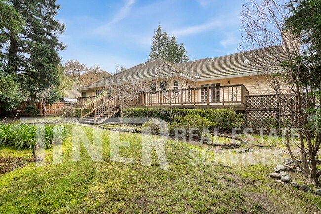 Foto del edificio - 3921 Rawhide Rd