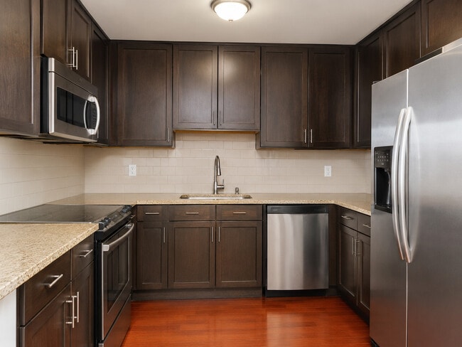 Building Photo - 130 N Garland Ct