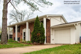 Building Photo - 544 Goldwood Dr
