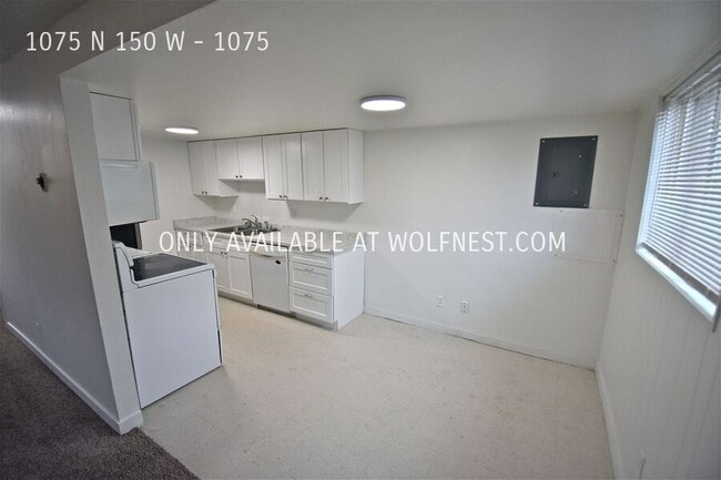 Building Photo - Beautiful 2 Bed Orem Unit! No Deposit Option!