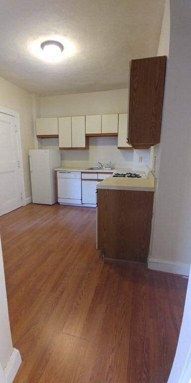 Building Photo - 55 Thatcher St