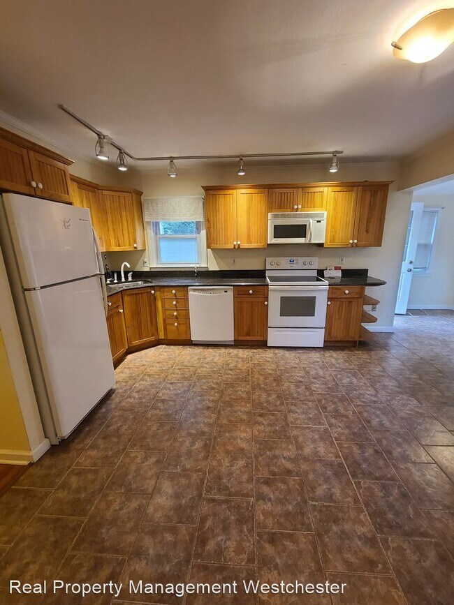 Building Photo - 4 br, 2 bath House - 1 Washington Avenue