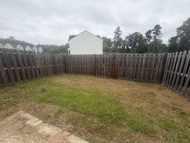 Building Photo - 2965 Old Field Rd