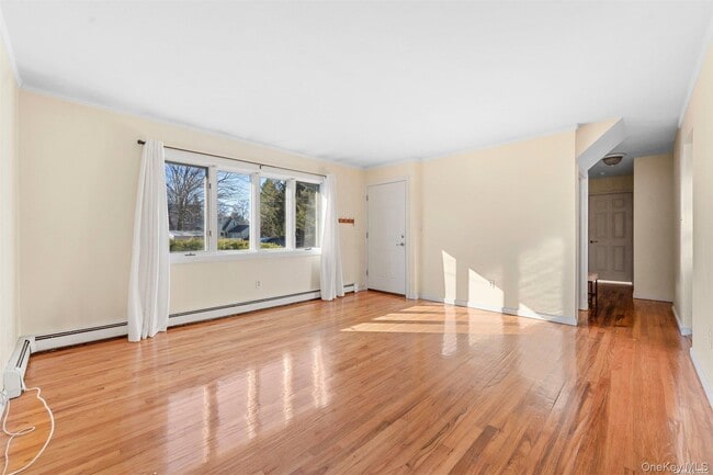 Building Photo - 4 Quaker Ct