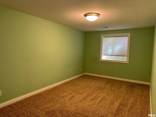 Foto del edificio - 3011 Belmont Pl