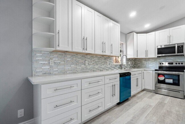 Building Photo - 5213 Blueberry Hill Ave