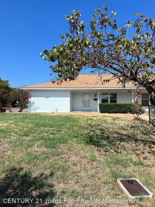 2 br, 2 bath House 4429 Altamesa Boulevard House Rental in Fort