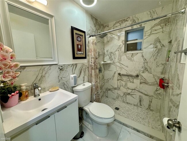 Building Photo - 5 br, 3 bath House - 13418 SW 112th Pl