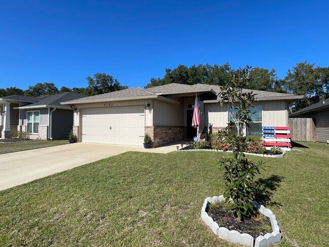 Building Photo - Beautiful 3 Bedroom in Pace