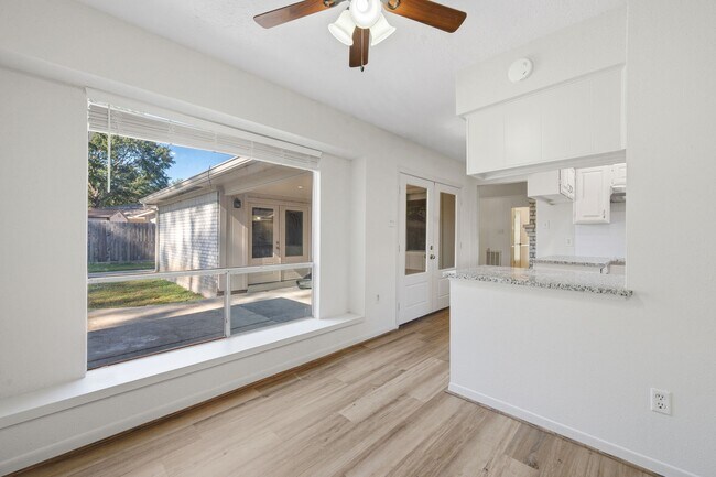 Foto del edificio - 25407 Lancewood Dr