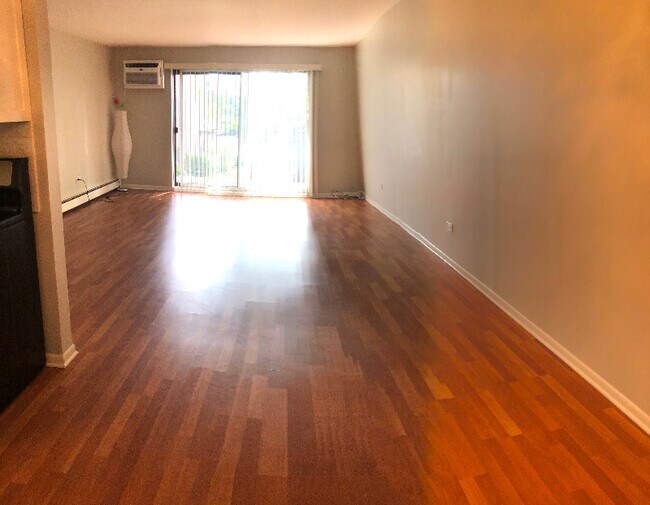 Foto del edificio - 8894 Knight Ave