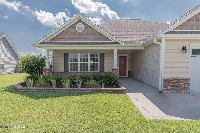 Building Photo - 905 Merlin Ct
