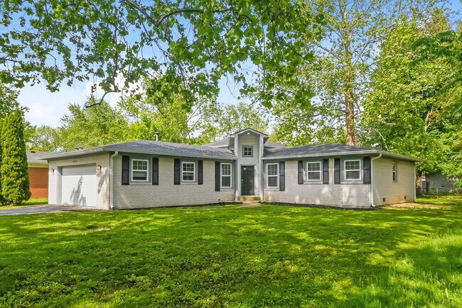 Building Photo - 4829 Lincoln Rd