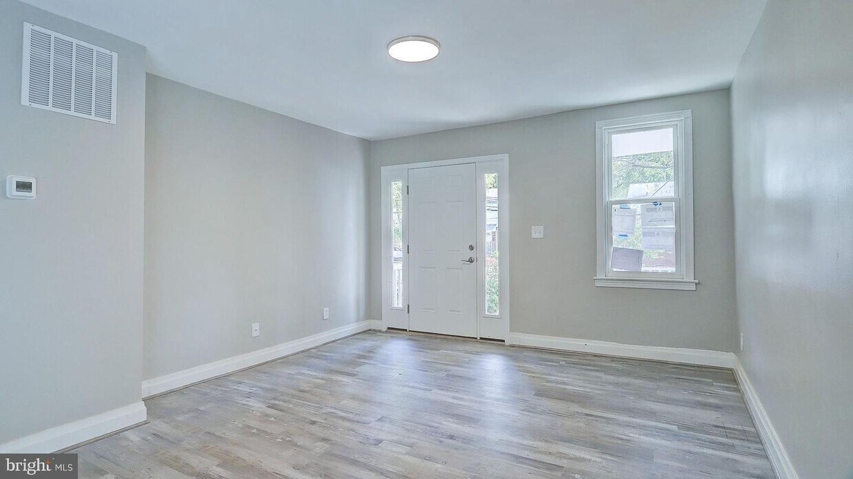 Foto principal - 6110 41st Ave