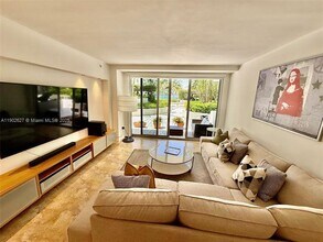 Building Photo - 1500 Bay Rd