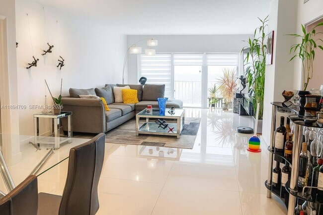 Foto del edificio - 500 Bayview Dr