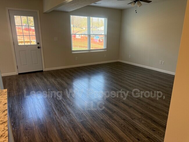 Foto del edificio - 46 Christian Ct