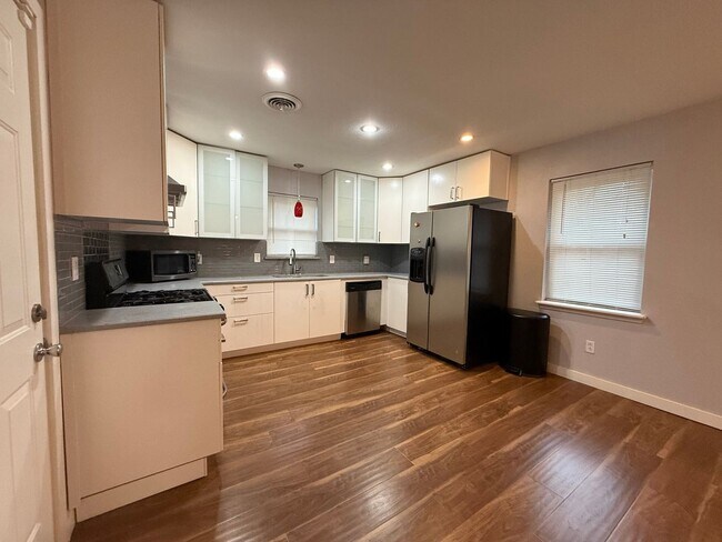 Foto del edificio - Charming 3BR House in Dallas