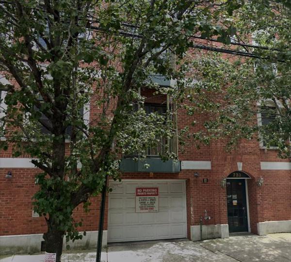 Primary Photo - 733 Jefferson St