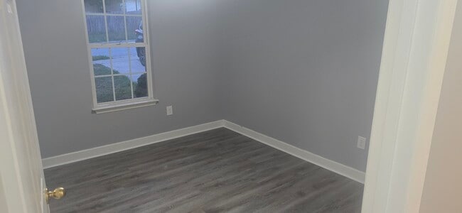 Building Photo - 1609 Sunrise Valley Dr
