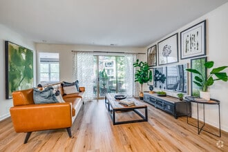 Interior Photo - The Villages at Decoverly