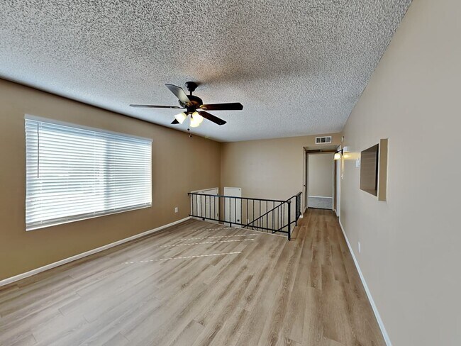 Building Photo - 3814 W Charter Oak Rd