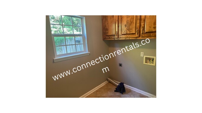 Foto del edificio - 3 bed 2.5 bath Townhome