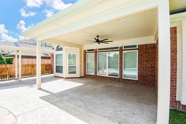 Building Photo - 22707 Ravens Lake