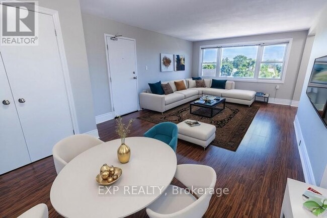 Building Photo - 143 Westchester Crescent