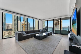 Building Photo - 460 NE 28th St