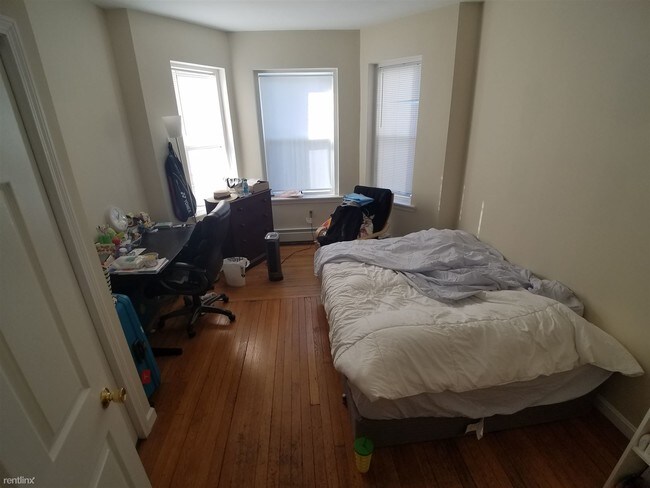 Foto del edificio - 2 br, 1 bath  - 19 Chester St Apt 5