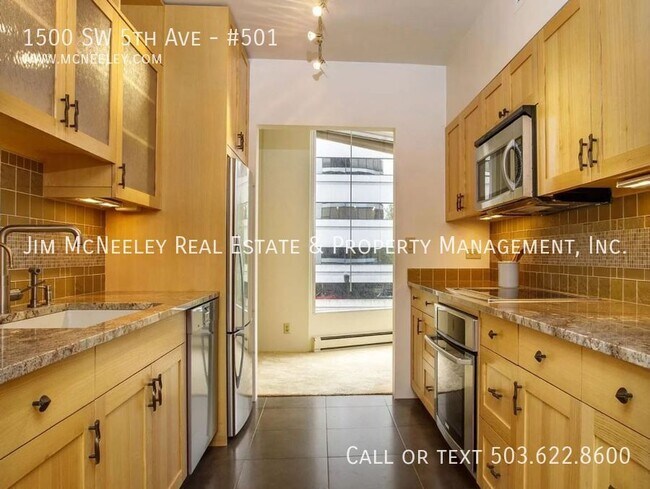 Building Photo - 1500 SW 5th Ave