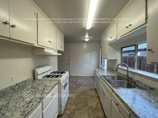 Foto del edificio - 2222 Babette Way