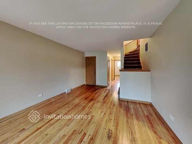 Foto del edificio - 373 Mors Ave