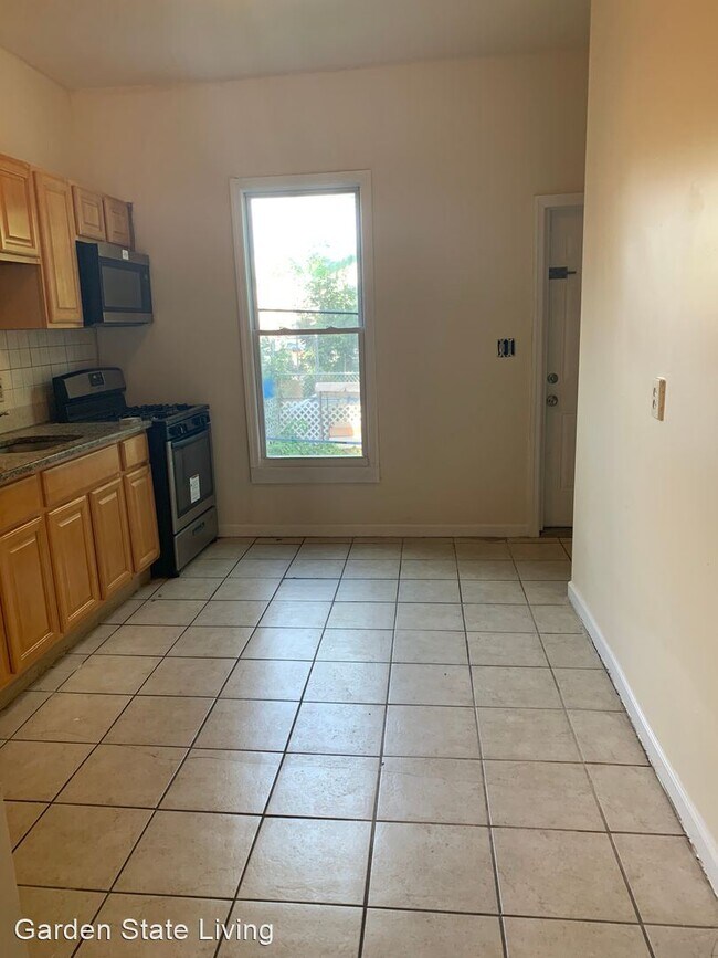 Foto del edificio - 6 br, 2.5 bath House - 184.5 South 6th Street