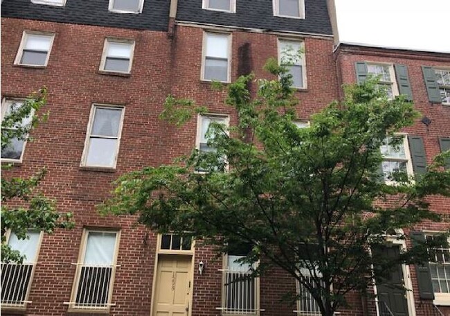 Building Photo - 1208 Pine St