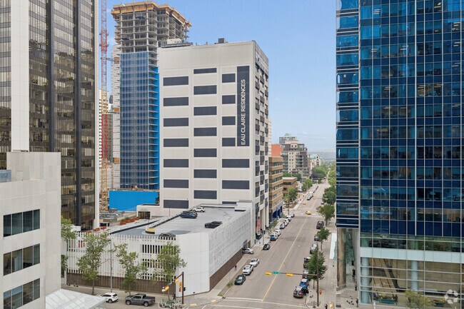 Photo du bâtiment - Eau Claire Residences