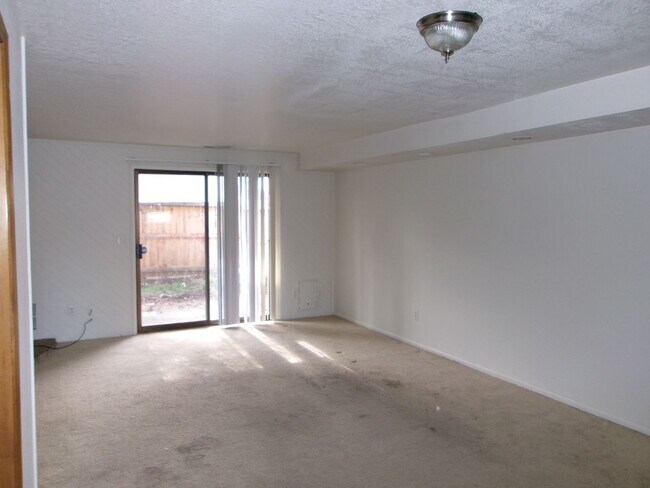 Foto del edificio - 2 Bedroom Condo