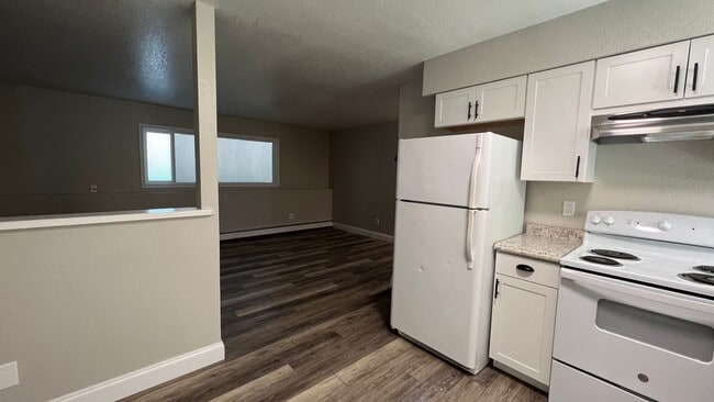 Building Photo - 1103 Karluk St