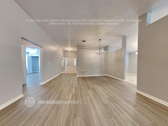 Foto del edificio - 1623 Canopy Oaks Dr