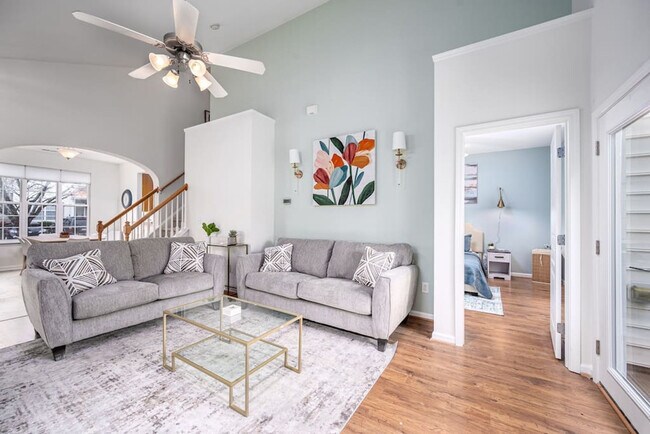 Foto del edificio - 4125 Brenmar Ln