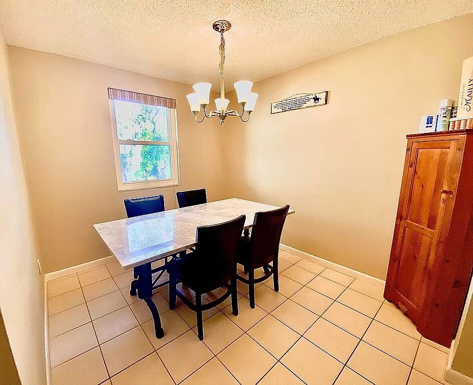 Primary Photo - 9005 Westchester Cir
