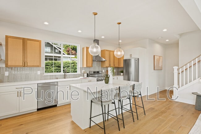 Building Photo - 4142 3rd Ave NW