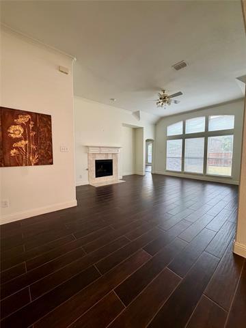 Foto del edificio - 15107 Brooks Ln