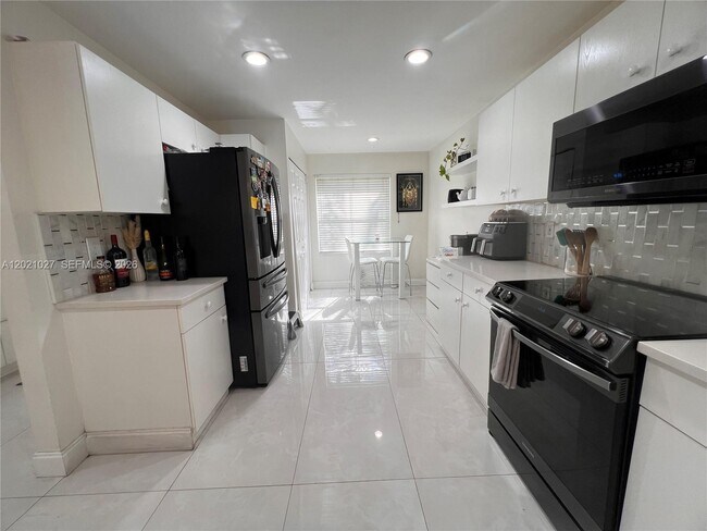 Foto del edificio - 1590 Orion Ln