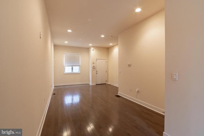 Building Photo - 1775 Frankford Ave